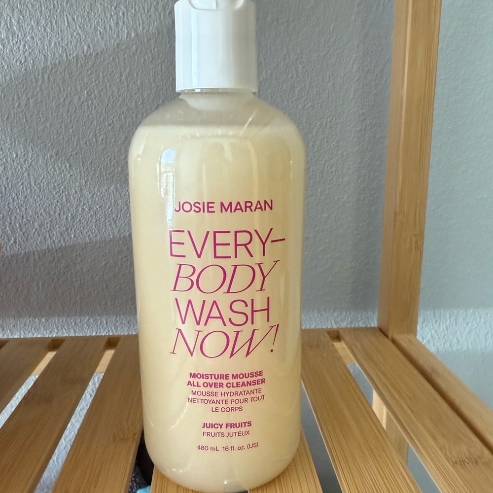 Josie Maran Juicy Fruits Everybody Wash Now! 16 ounce new and sealed!